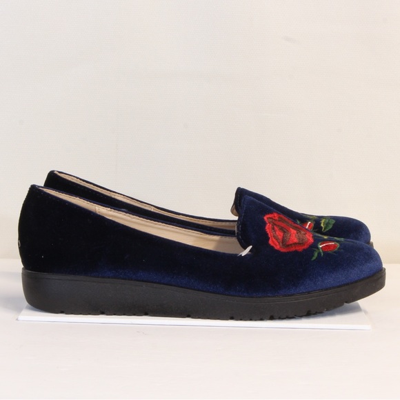 MOCA Blue Velvet Rose Embroidered Flats Slip On Loafers Women's Size 10 - Picture 4 of 8